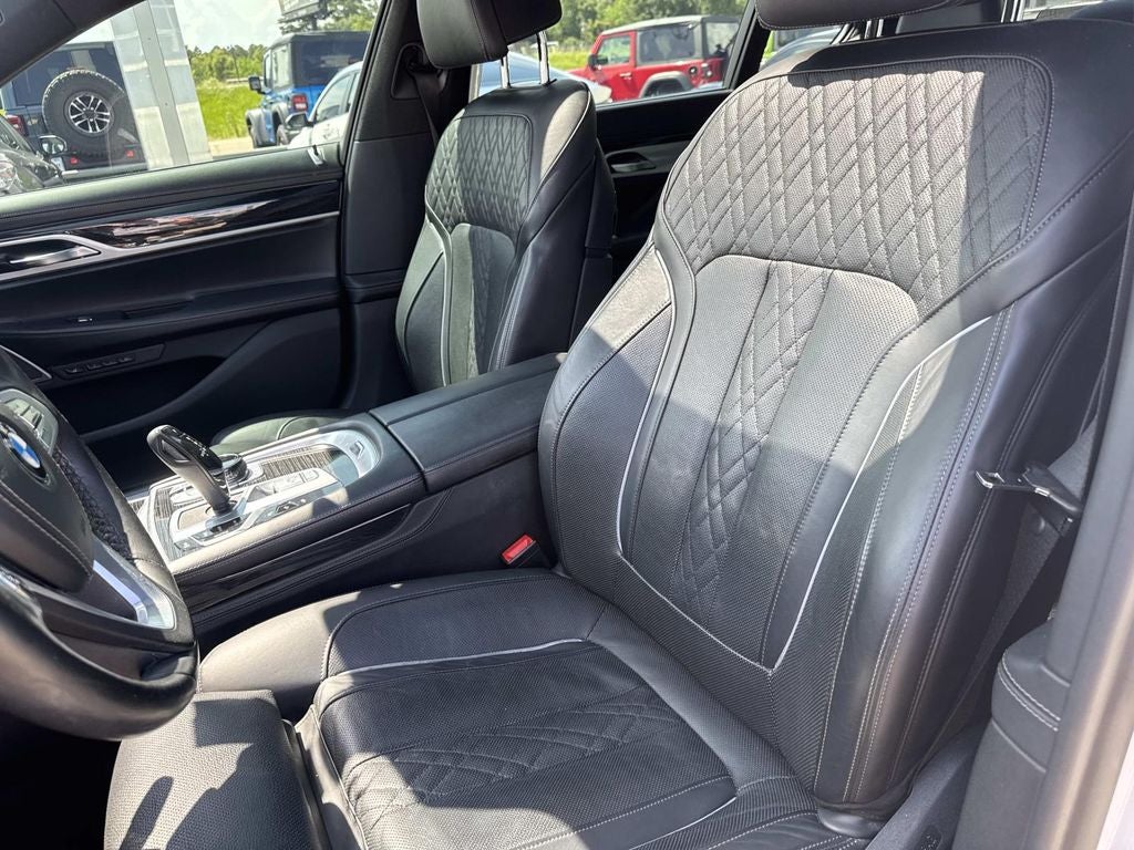 2019 BMW 750i 750i
