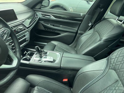2019 BMW 750i 750i