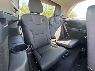 2025 Volvo XC90 B5 Plus