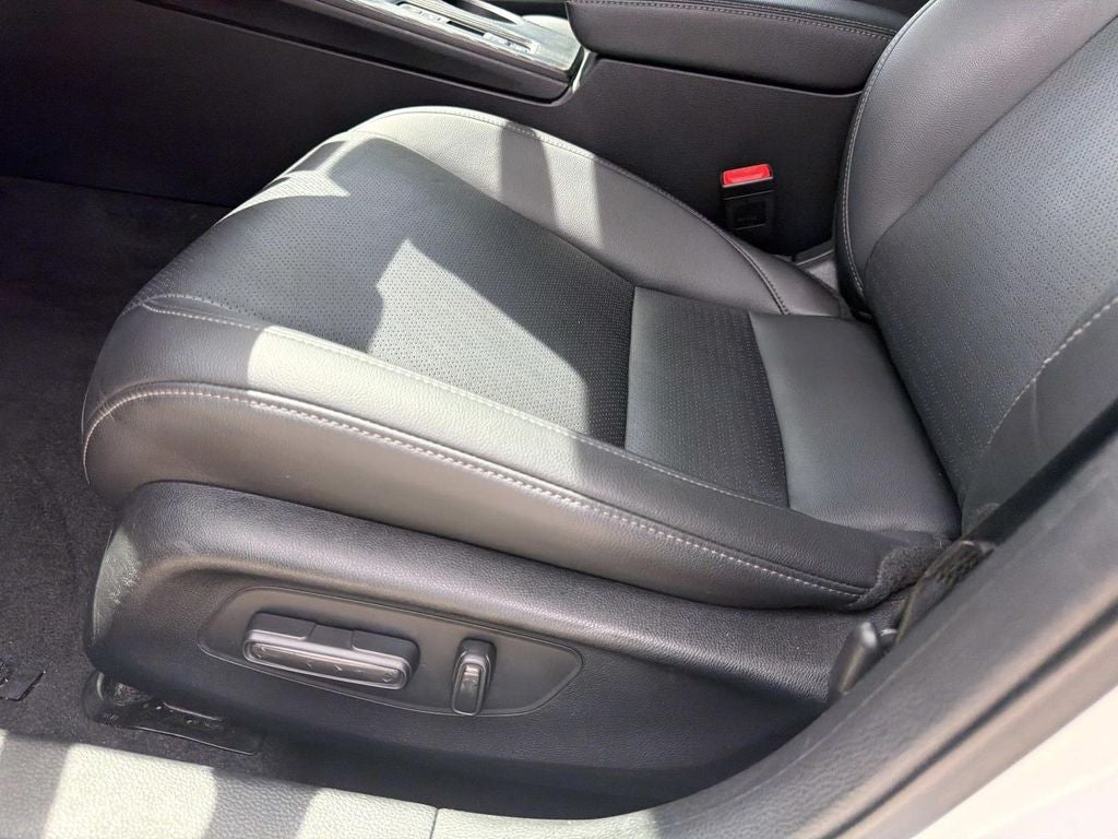 2024 Honda Civic Hatchback EX-L