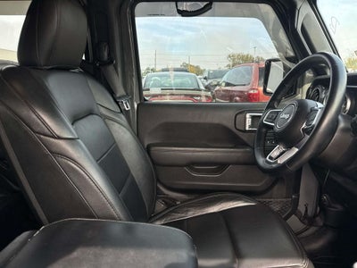 2021 Jeep Wrangler Unlimited Sahara Altitude 4x4