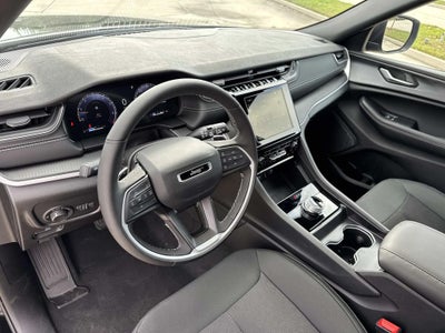 2025 Jeep Grand Cherokee GRAND CHEROKEE LAREDO X 4X2