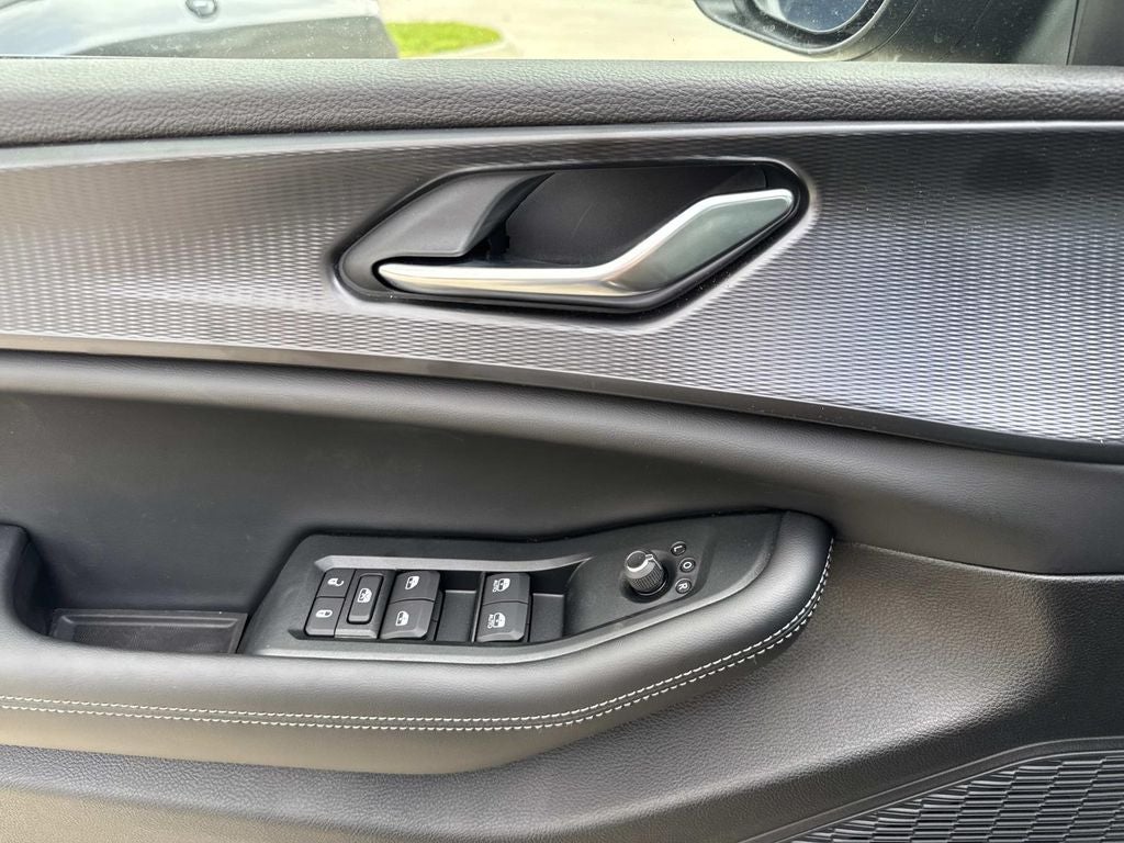 2025 Jeep Grand Cherokee GRAND CHEROKEE LAREDO X 4X2