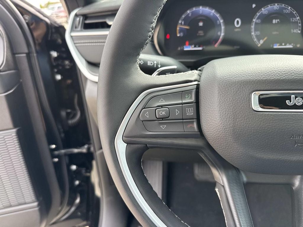 2025 Jeep Grand Cherokee GRAND CHEROKEE LAREDO X 4X2