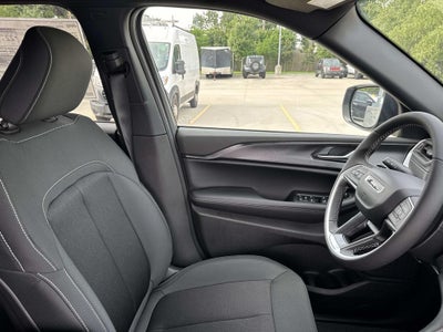 2026 Jeep Grand Cherokee GRAND CHEROKEE LAREDO X 4X2