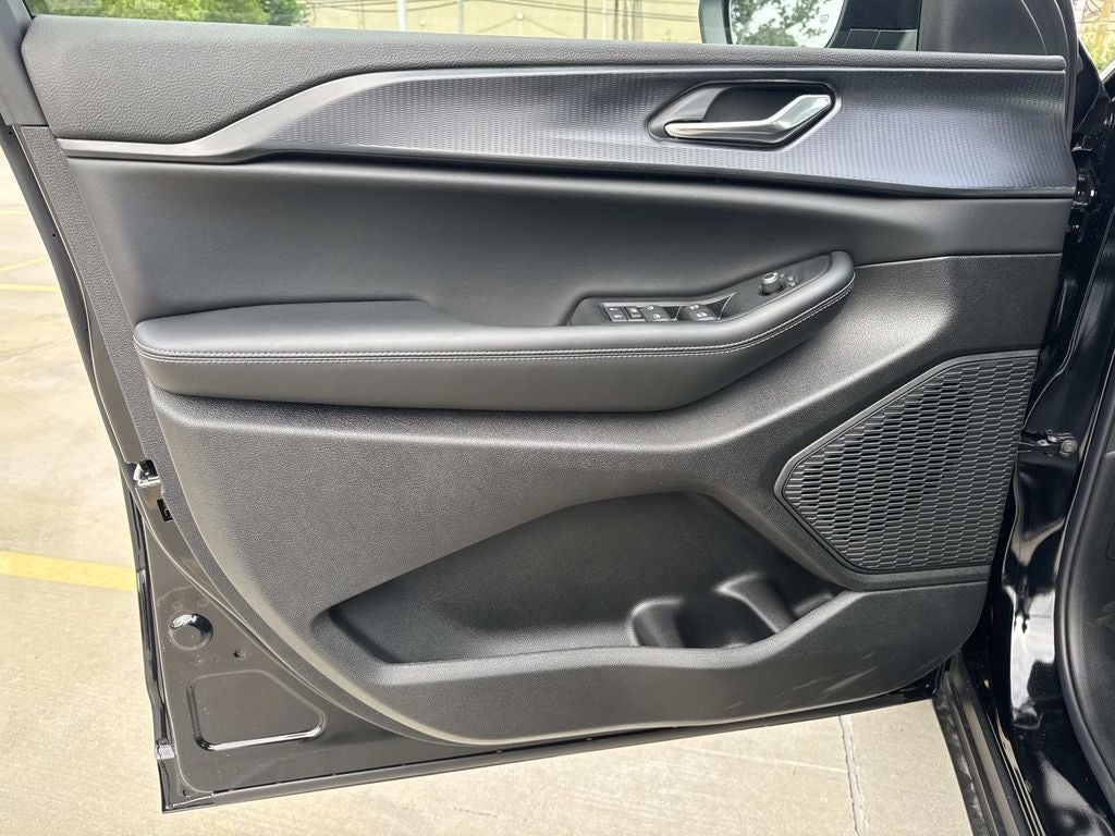 2026 Jeep Grand Cherokee GRAND CHEROKEE LAREDO X 4X2
