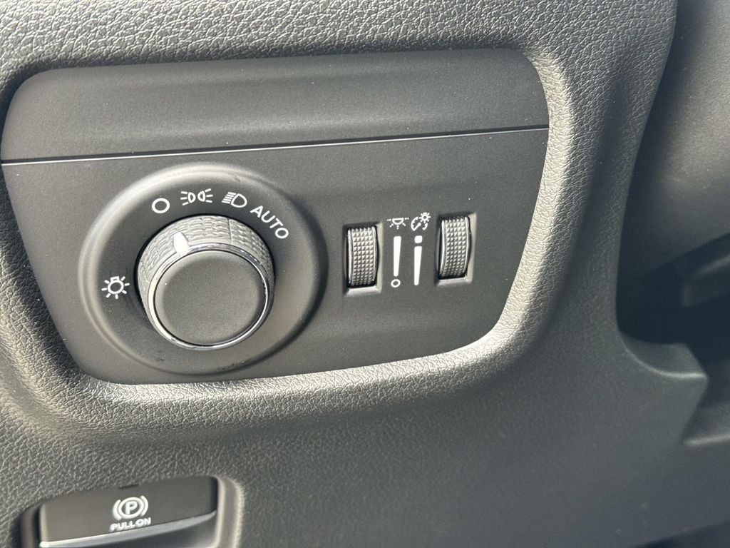 2026 Jeep Grand Cherokee GRAND CHEROKEE LAREDO X 4X2