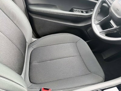 2027 Jeep Grand Cherokee Laredo