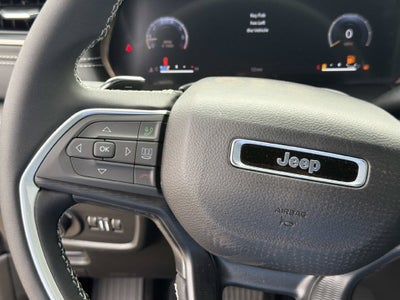 2027 Jeep Grand Cherokee Laredo