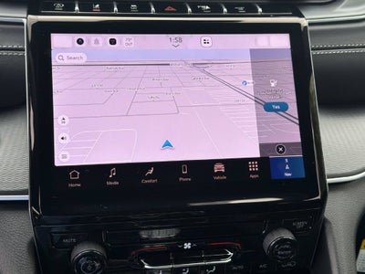 2027 Jeep Grand Cherokee Laredo