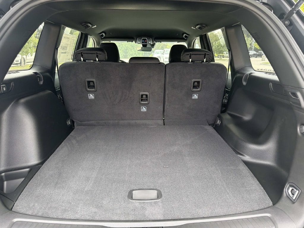 2027 Jeep Grand Cherokee Laredo