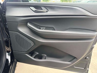 2025 Jeep Grand Cherokee GRAND CHEROKEE LAREDO 4X2