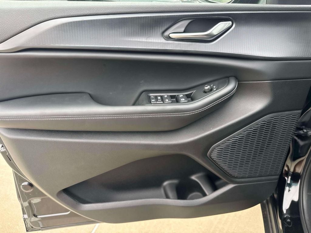 2025 Jeep Grand Cherokee GRAND CHEROKEE LAREDO 4X2