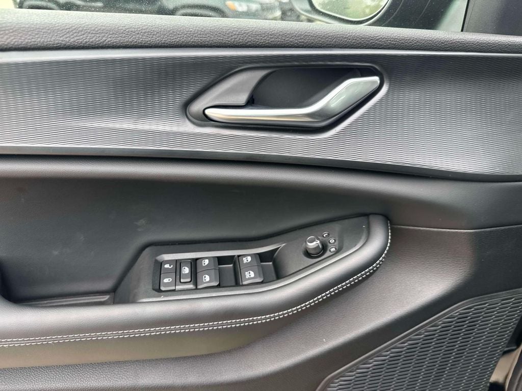 2025 Jeep Grand Cherokee GRAND CHEROKEE LAREDO 4X2