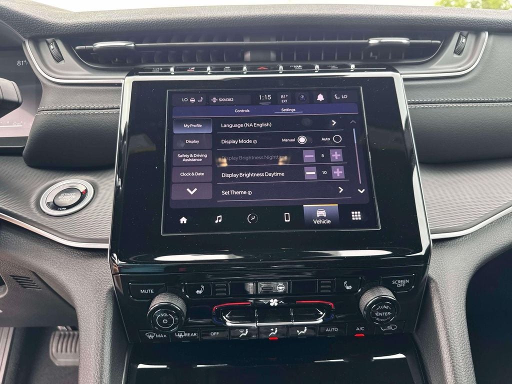 2025 Jeep Grand Cherokee GRAND CHEROKEE LAREDO 4X2