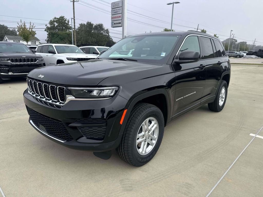 2025 Jeep Grand Cherokee GRAND CHEROKEE LAREDO 4X2