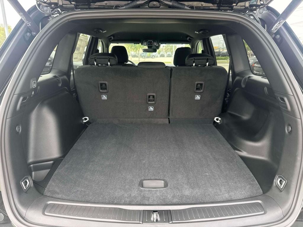 2025 Jeep Grand Cherokee GRAND CHEROKEE LAREDO 4X2