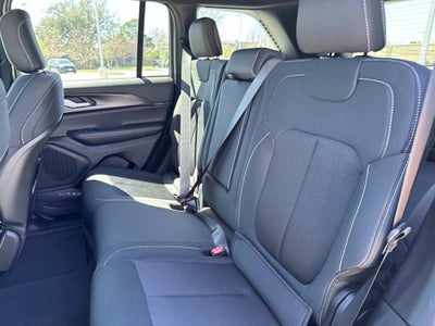 2026 Jeep Grand Cherokee GRAND CHEROKEE LAREDO 4X2