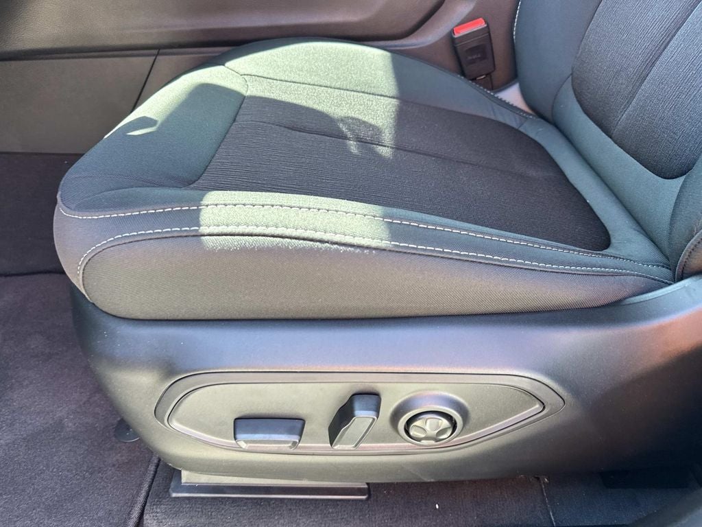 2026 Jeep Grand Cherokee GRAND CHEROKEE LAREDO 4X2