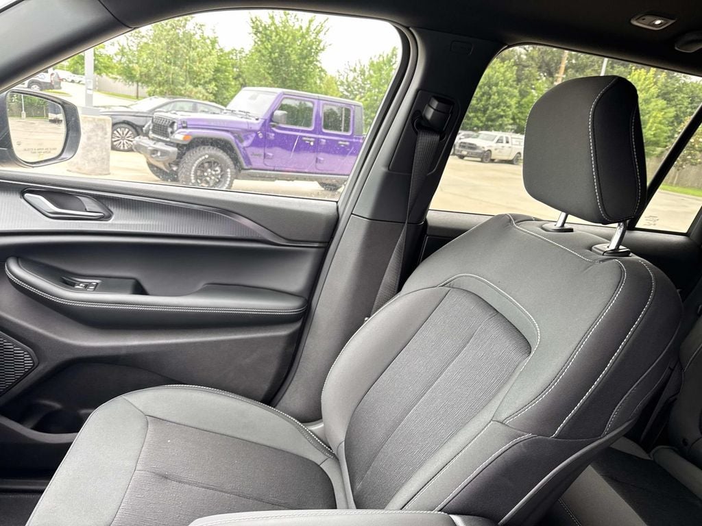 2026 Jeep Grand Cherokee GRAND CHEROKEE LAREDO 4X2