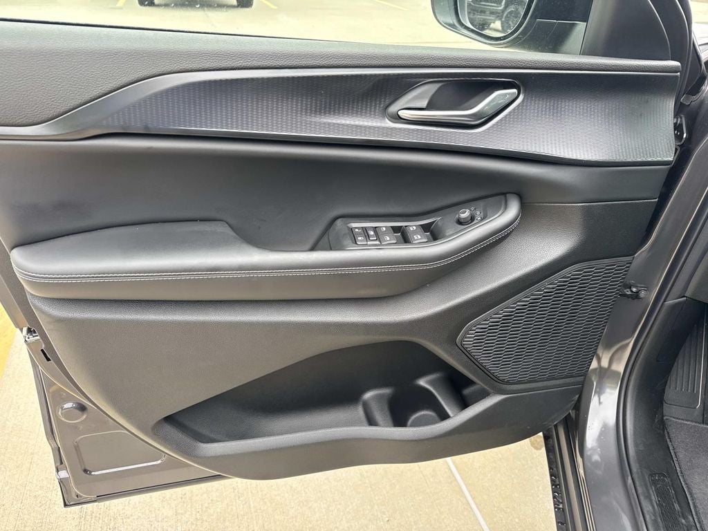 2026 Jeep Grand Cherokee GRAND CHEROKEE LAREDO 4X2