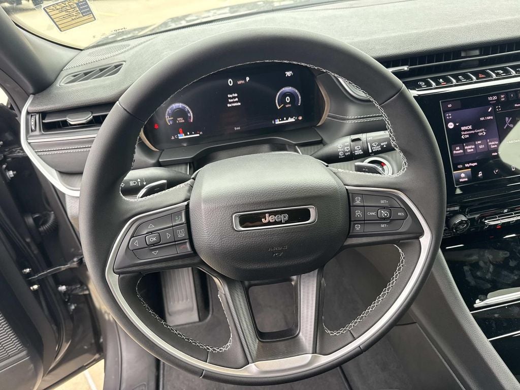 2026 Jeep Grand Cherokee GRAND CHEROKEE LAREDO 4X2