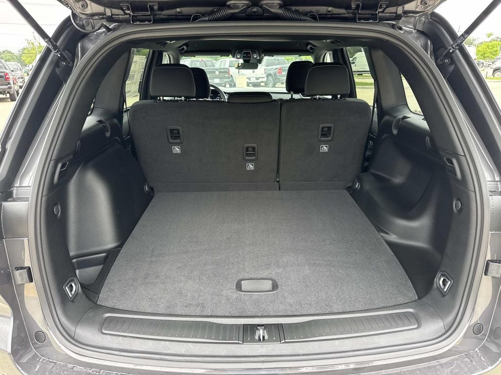 2026 Jeep Grand Cherokee GRAND CHEROKEE LAREDO 4X2