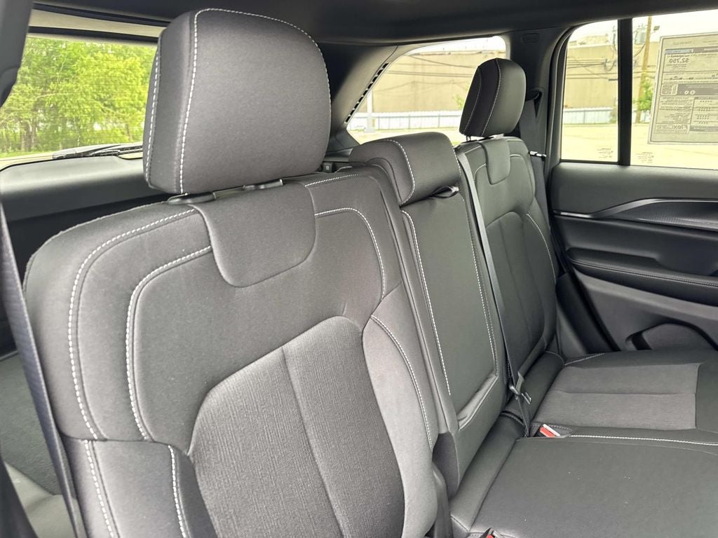 2026 Jeep Grand Cherokee GRAND CHEROKEE LAREDO 4X2