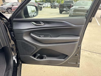 2026 Jeep Grand Cherokee GRAND CHEROKEE LAREDO 4X2