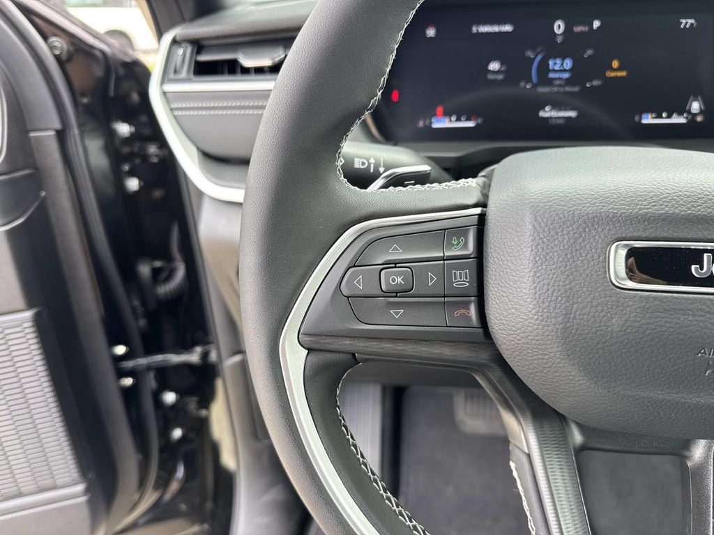 2026 Jeep Grand Cherokee GRAND CHEROKEE LAREDO 4X2