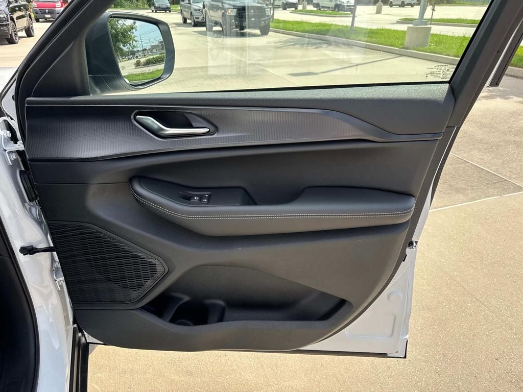 2025 Jeep Grand Cherokee GRAND CHEROKEE LAREDO 4X2