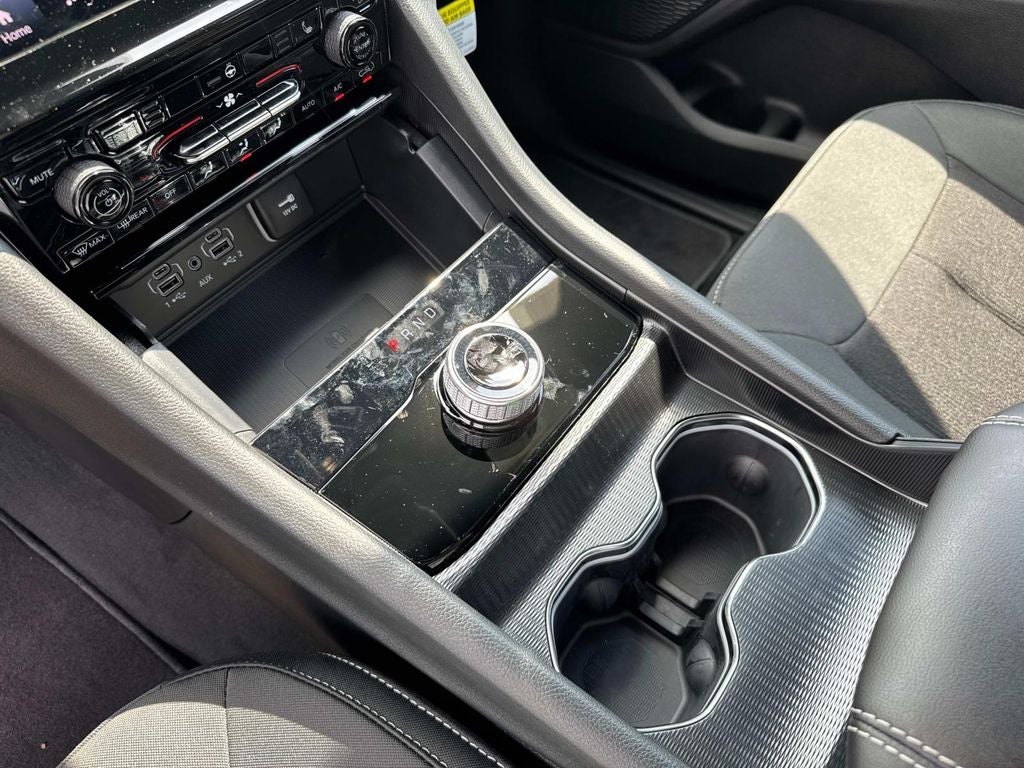 2025 Jeep Grand Cherokee GRAND CHEROKEE LAREDO 4X2