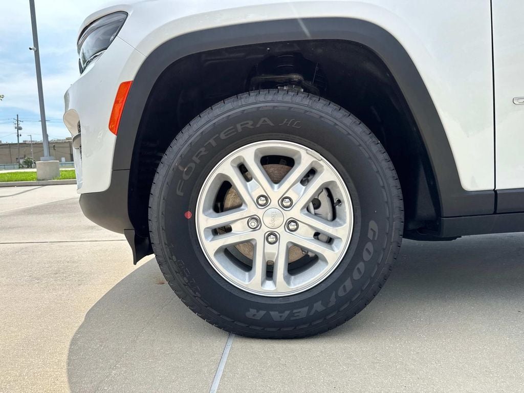 2025 Jeep Grand Cherokee GRAND CHEROKEE LAREDO 4X2