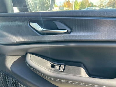 2025 Jeep Grand Cherokee GRAND CHEROKEE LAREDO 4X2