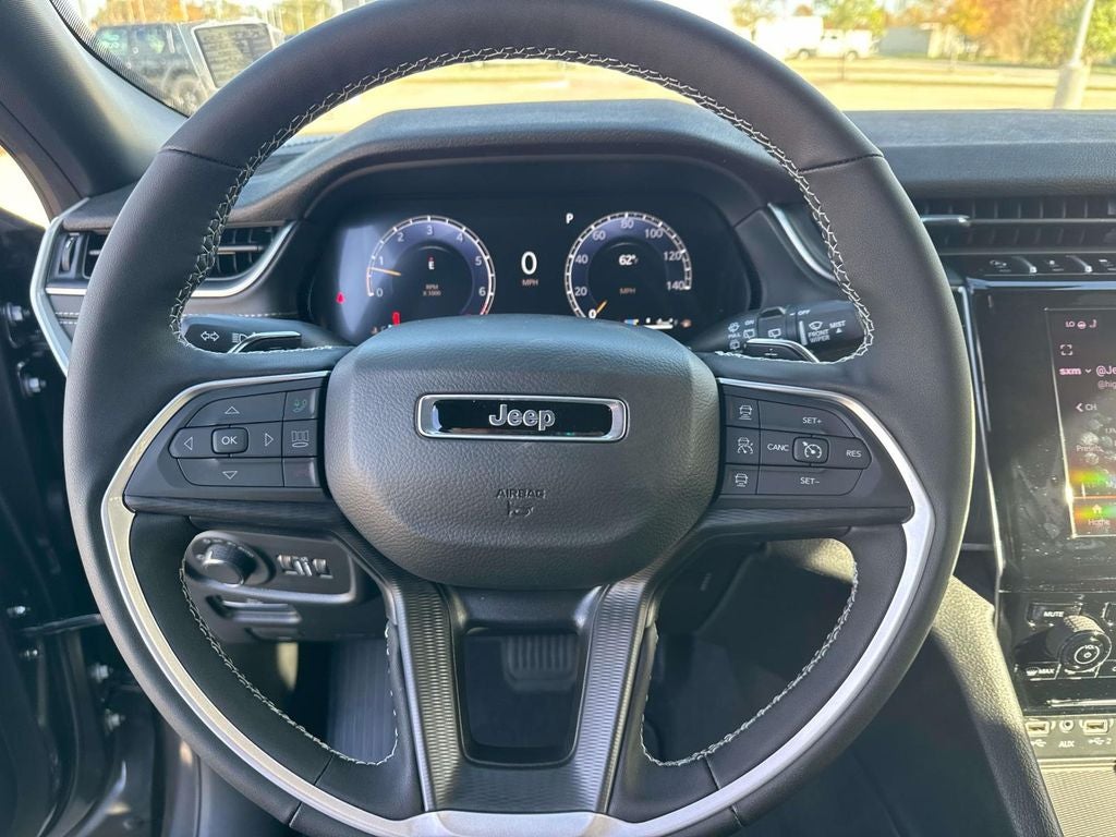 2025 Jeep Grand Cherokee GRAND CHEROKEE LAREDO 4X2