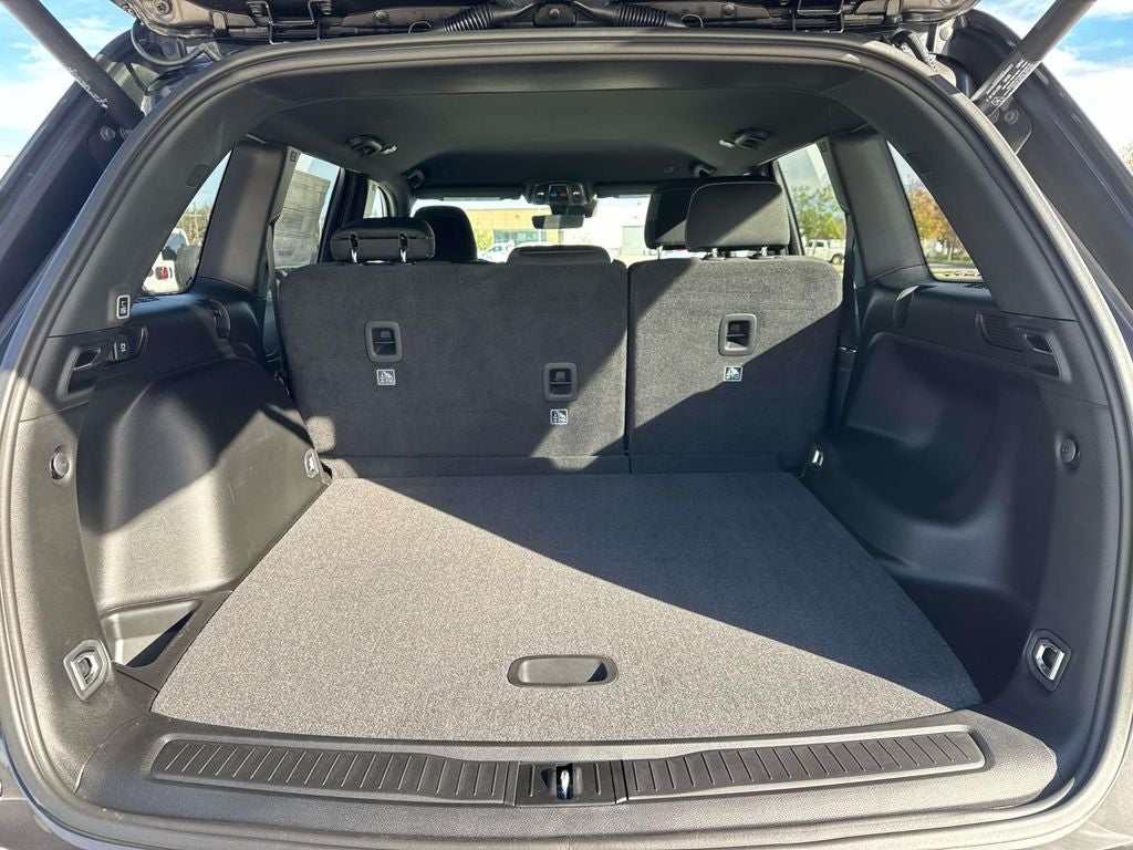 2025 Jeep Grand Cherokee GRAND CHEROKEE LAREDO 4X2