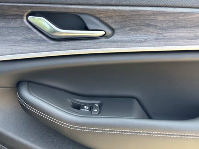 2027 Jeep Grand Cherokee Laredo Altitude