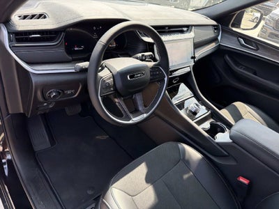 2027 Jeep Grand Cherokee Laredo Altitude