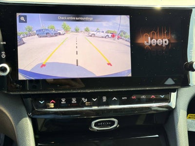 2027 Jeep Grand Cherokee Laredo Altitude