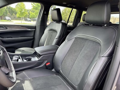 2026 Jeep Grand Cherokee GRAND CHEROKEE LAREDO ALTITUDE 4X2