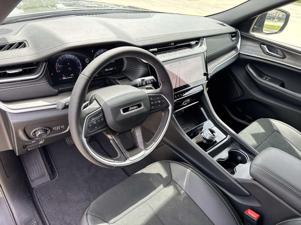 2026 Jeep Grand Cherokee GRAND CHEROKEE LAREDO ALTITUDE 4X2