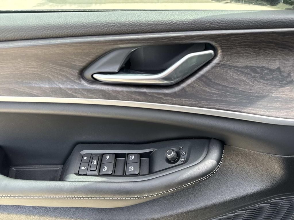 2026 Jeep Grand Cherokee GRAND CHEROKEE LAREDO ALTITUDE 4X2