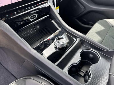 2026 Jeep Grand Cherokee GRAND CHEROKEE LAREDO ALTITUDE 4X2