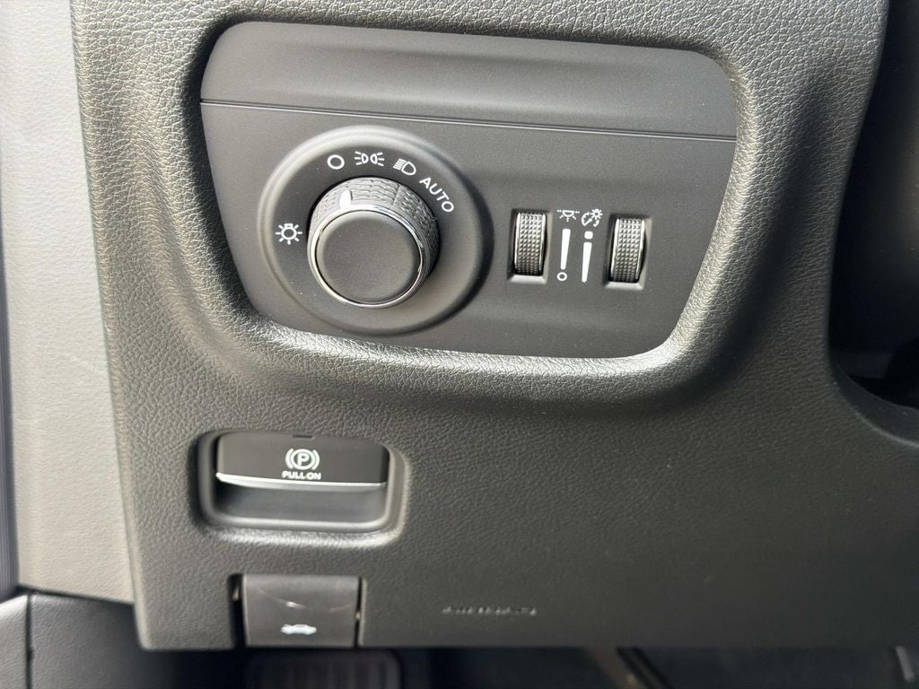 2026 Jeep Grand Cherokee GRAND CHEROKEE LAREDO ALTITUDE 4X2