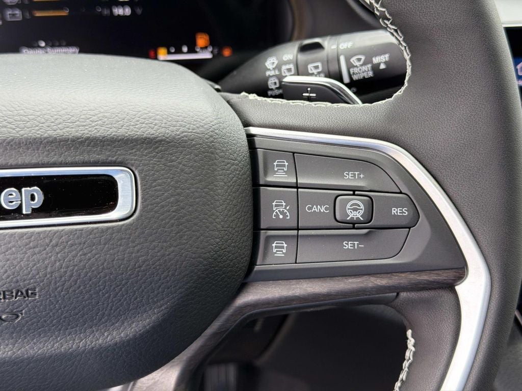 2026 Jeep Grand Cherokee GRAND CHEROKEE LAREDO ALTITUDE 4X2