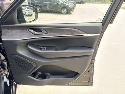 2026 Jeep Grand Cherokee GRAND CHEROKEE LAREDO ALTITUDE 4X2