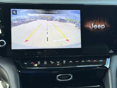 2027 Jeep Grand Cherokee Laredo Altitude