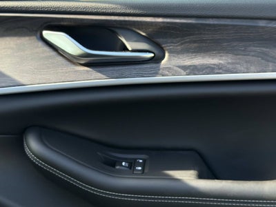2027 Jeep Grand Cherokee Laredo Altitude