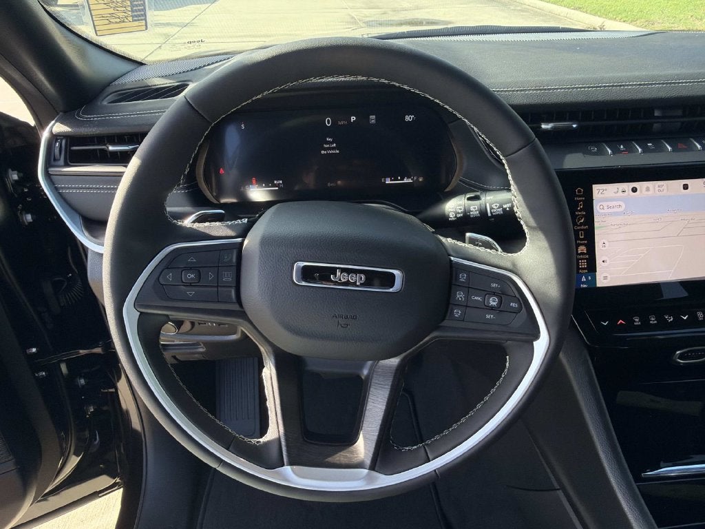 2027 Jeep Grand Cherokee Laredo Altitude