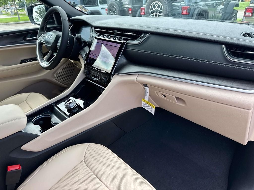 2025 Jeep Grand Cherokee GRAND CHEROKEE LIMITED 4X2